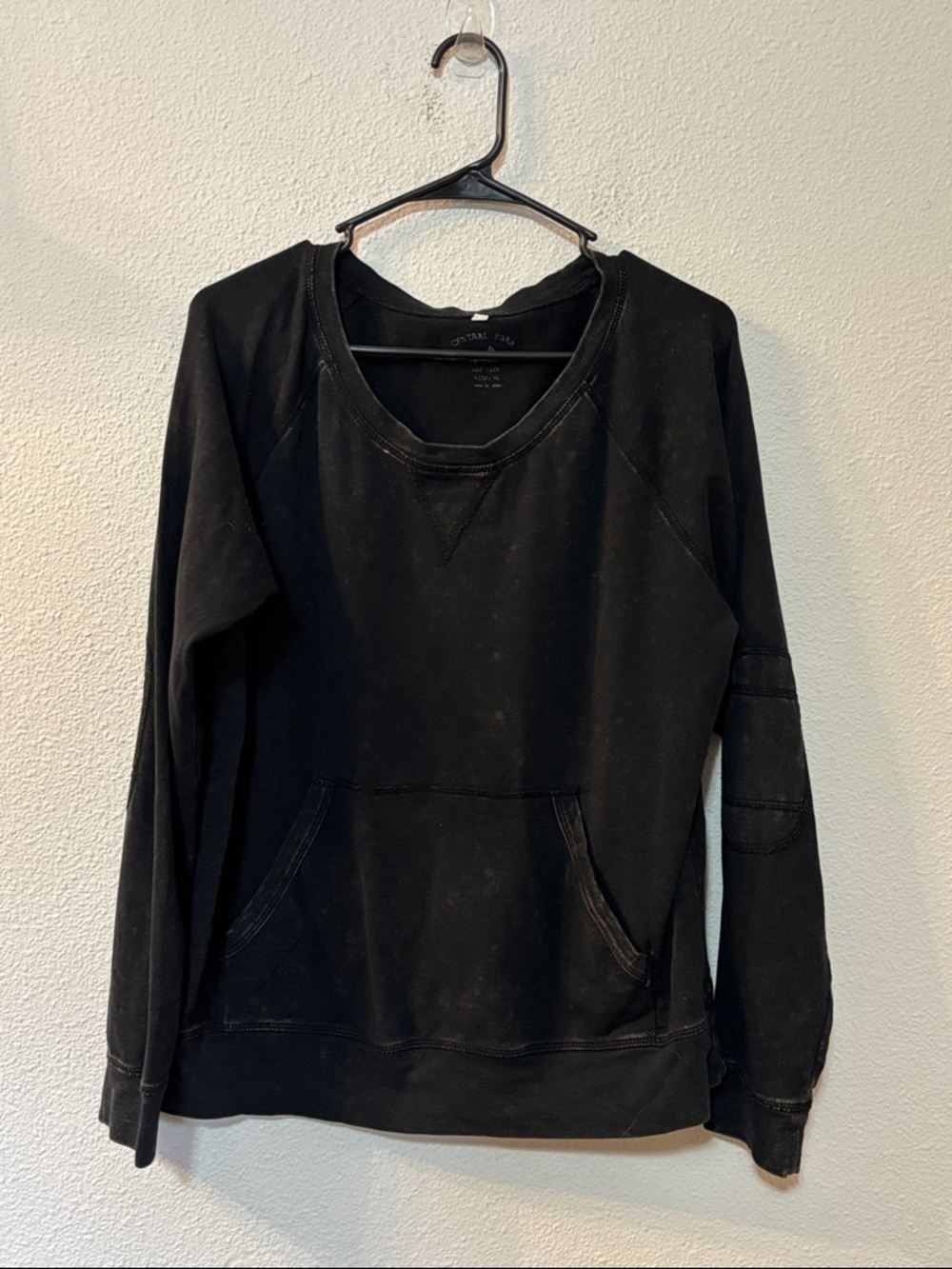 Central Park Black Crewneck Pocket Sweater